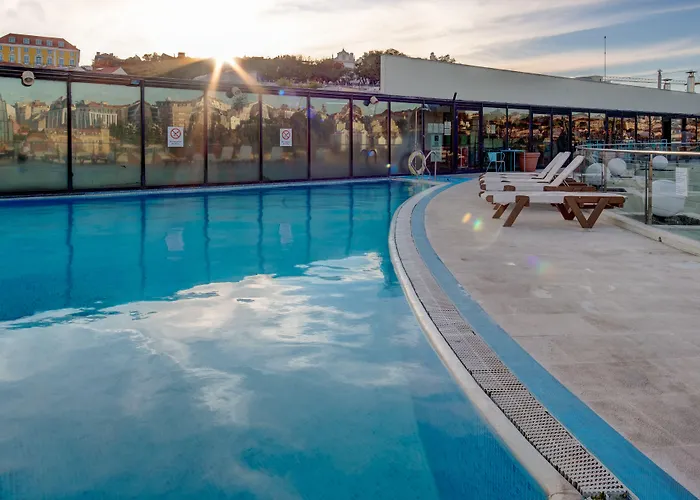 VIP Executive Eden Aparthotel